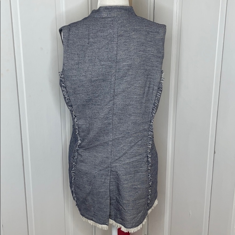 DREW•VEST - Picture 8 of 11